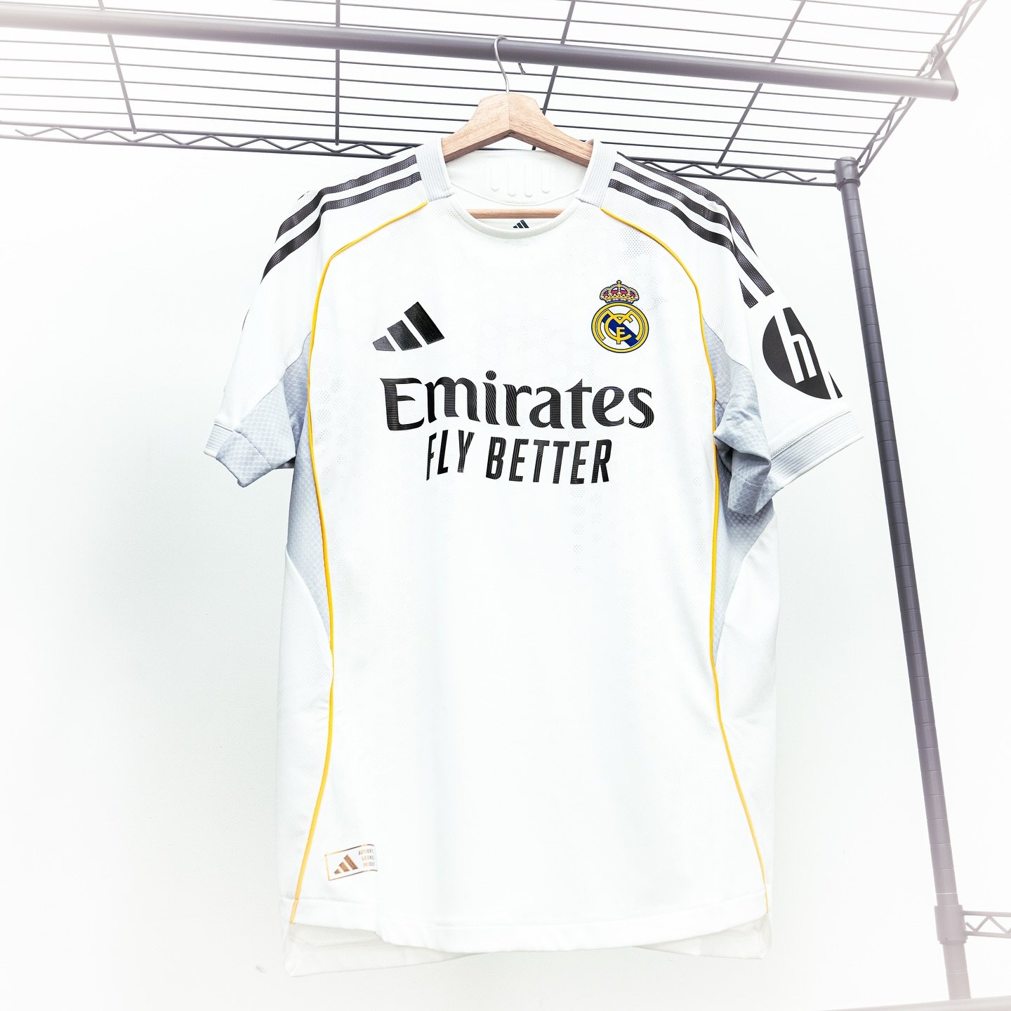 real madrid home 25/26 imported thai grade jersey, player edition real madrid home 25/26 imported thai grade jersey, player edition