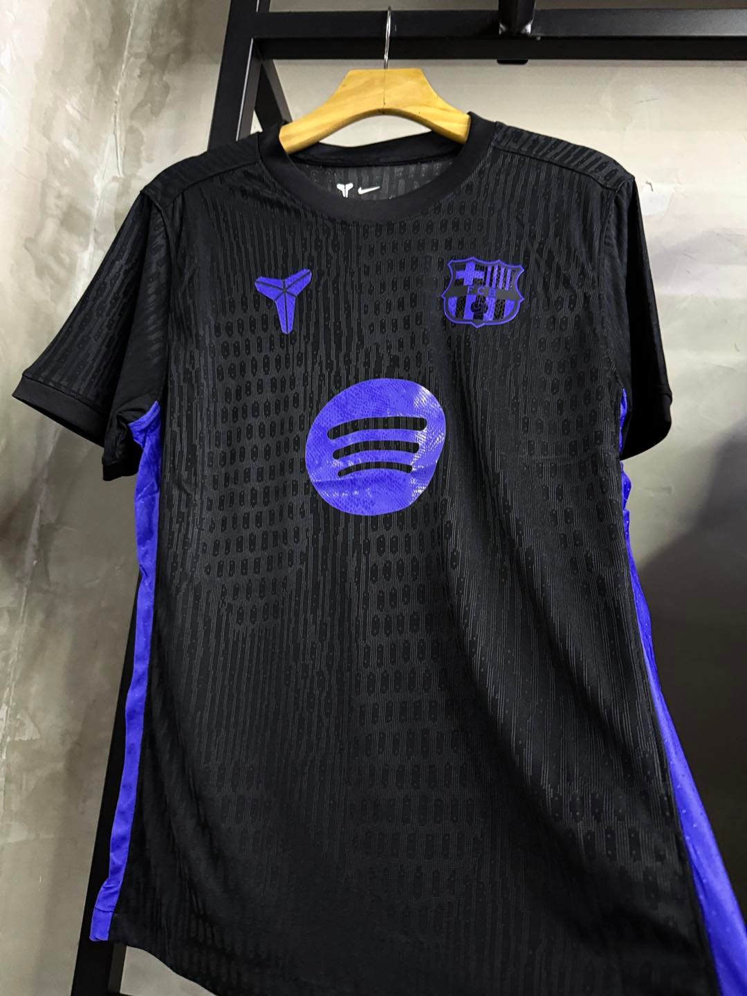 barcelona away black jersey 25/26 || barcelona black mamba imported thai grade jersey, player edition barcelona away black jersey 25/26 || barcelona black mamba imported thai grade jersey, player edition