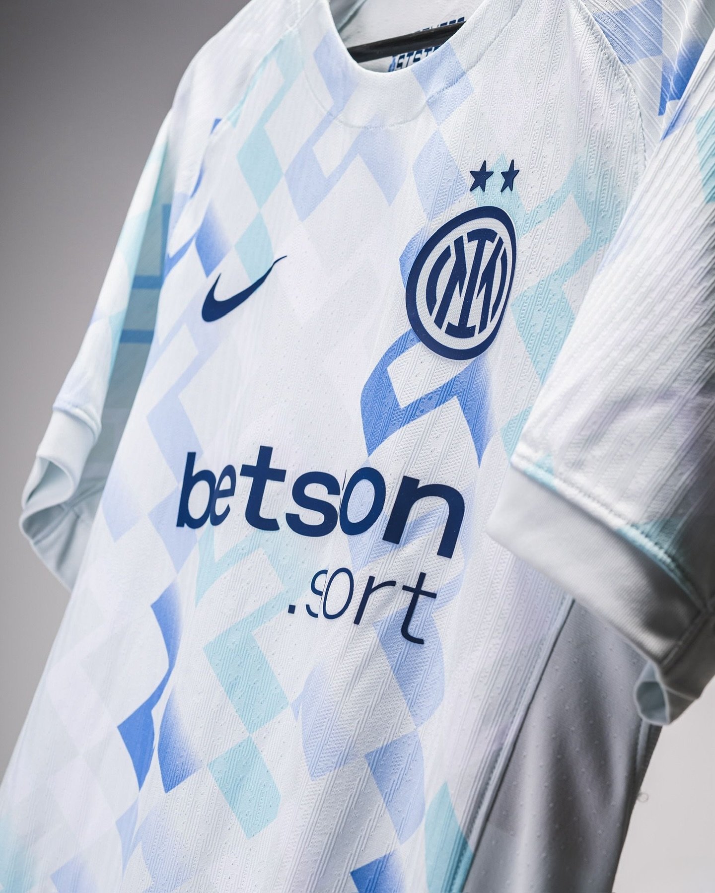 inter milan 2025/26 away imported thai grade jersey, player edition inter milan 2025/26 away imported thai grade jersey, player edition