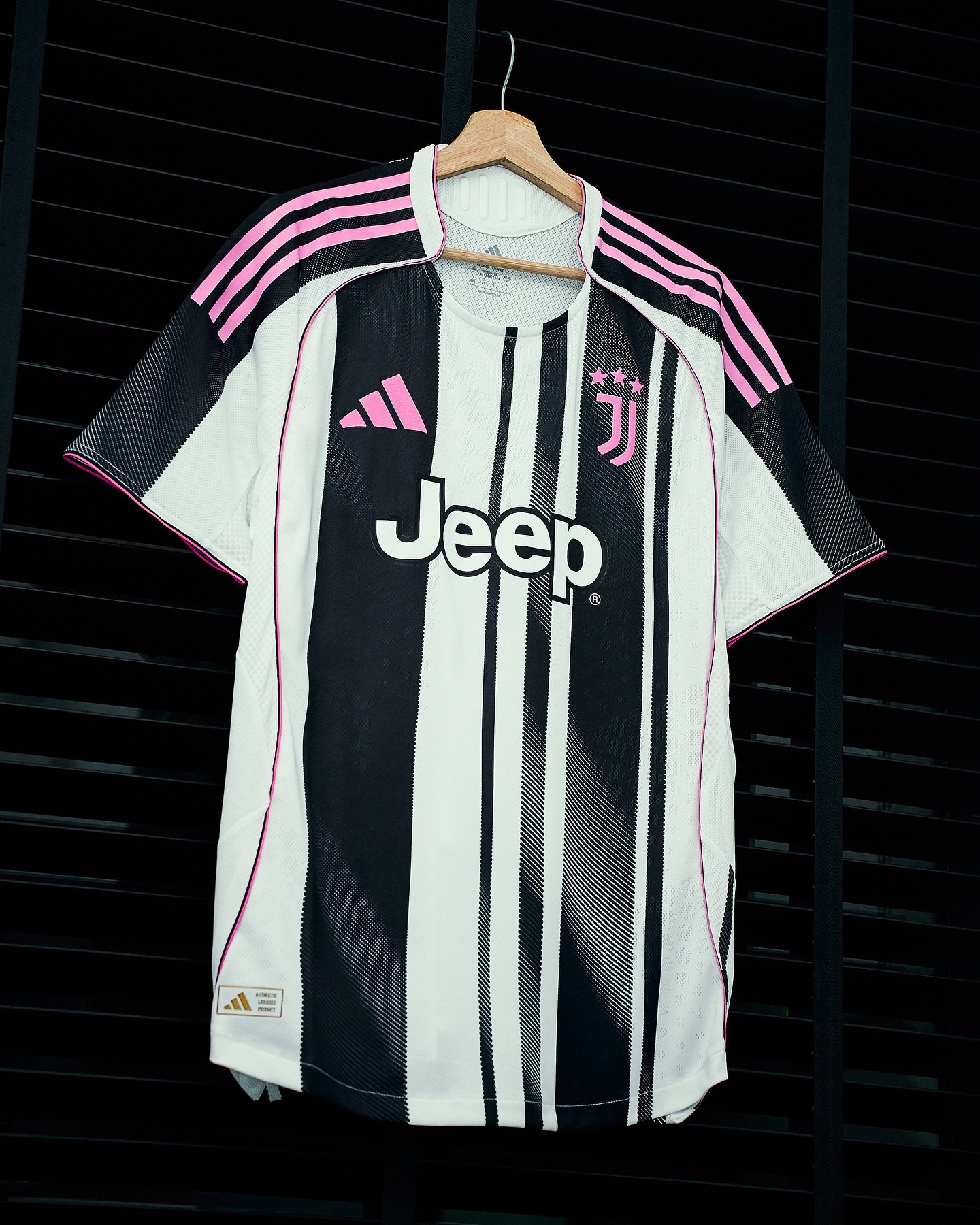 juventus 2025/26 home imported thai grade jersey, player edition juventus 2025/26 home imported thai grade jersey, player edition