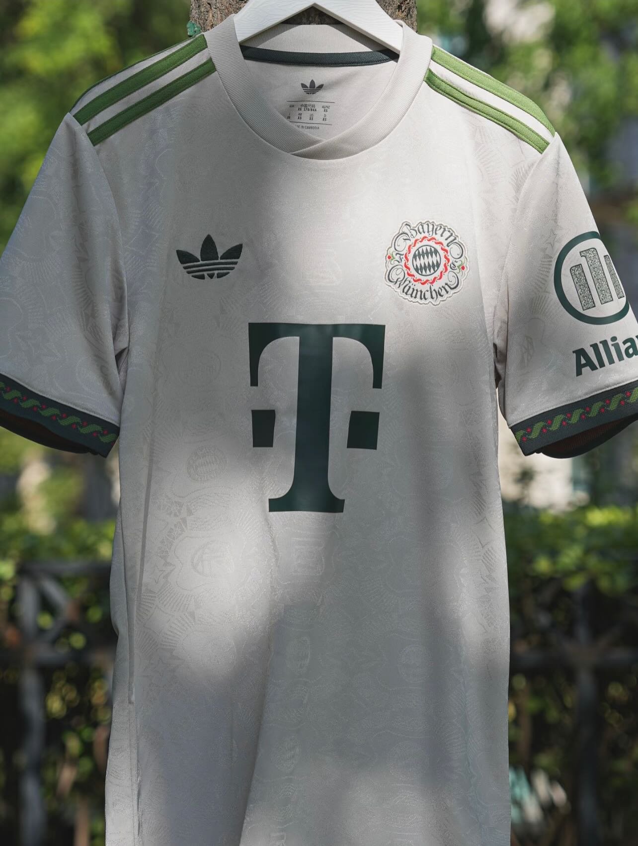 fc bayern munich anniversary oktoberfest kit imported thai grade jersey, player edition fc bayern munich anniversary oktoberfest kit imported thai grade jersey, player edition