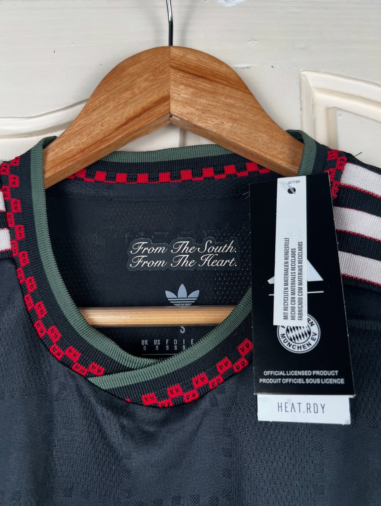 bayern munich 2025 26 third kit full sleeve imported thai grade jersey, player edition bayern munich 2025 26 third kit full sleeve imported thai grade jersey, player edition