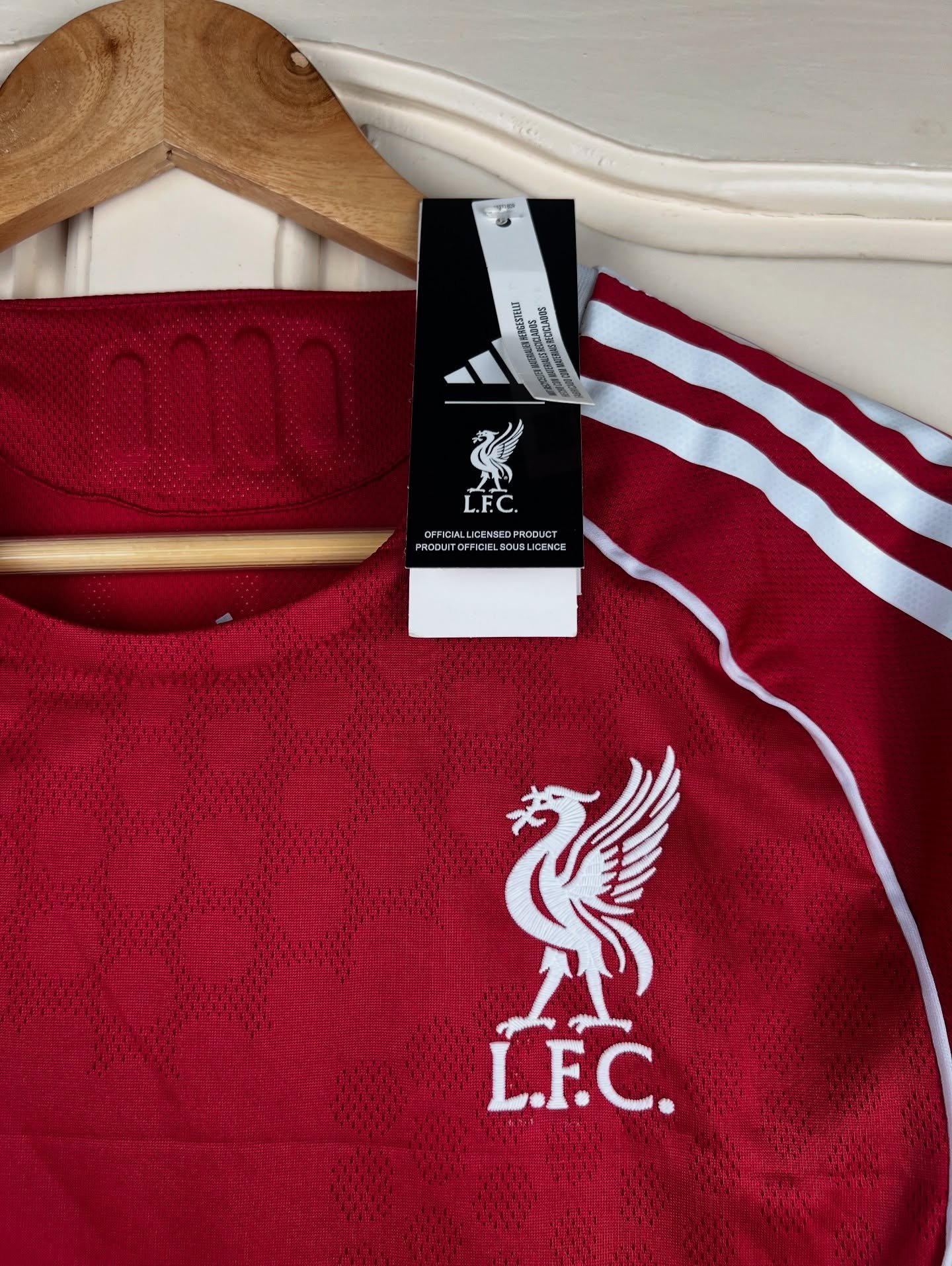 liverpool 2025 26 home kit – full sleeve imported thai grade jersey, player edition liverpool 2025 26 home kit – full sleeve imported thai grade jersey, player edition