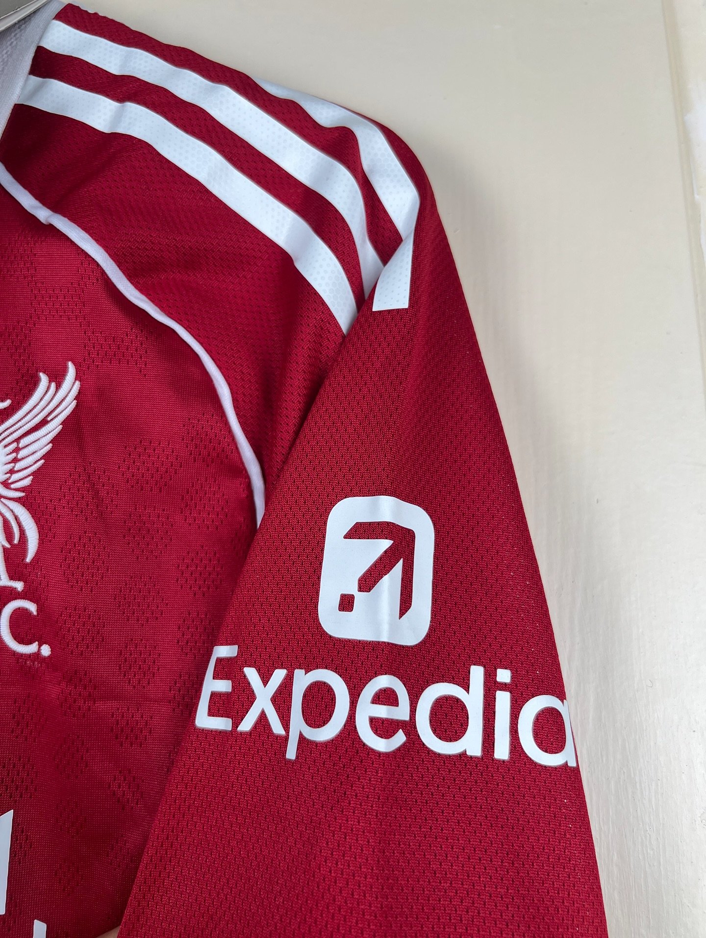 liverpool 2025 26 home kit – full sleeve imported thai grade jersey, player edition liverpool 2025 26 home kit – full sleeve imported thai grade jersey, player edition