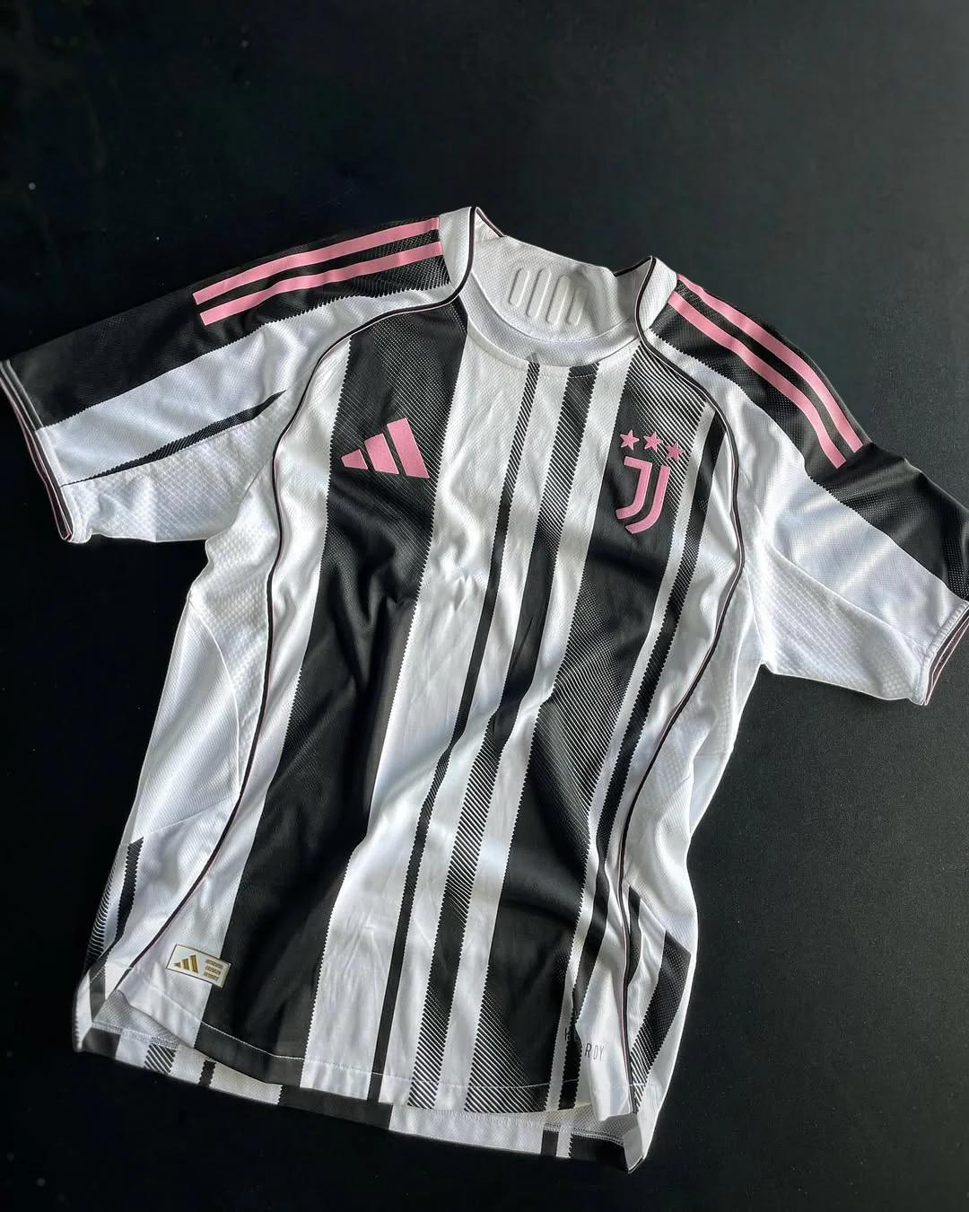 juventus 2025/26 home imported thai grade jersey, player edition juventus 2025/26 home imported thai grade jersey, player edition