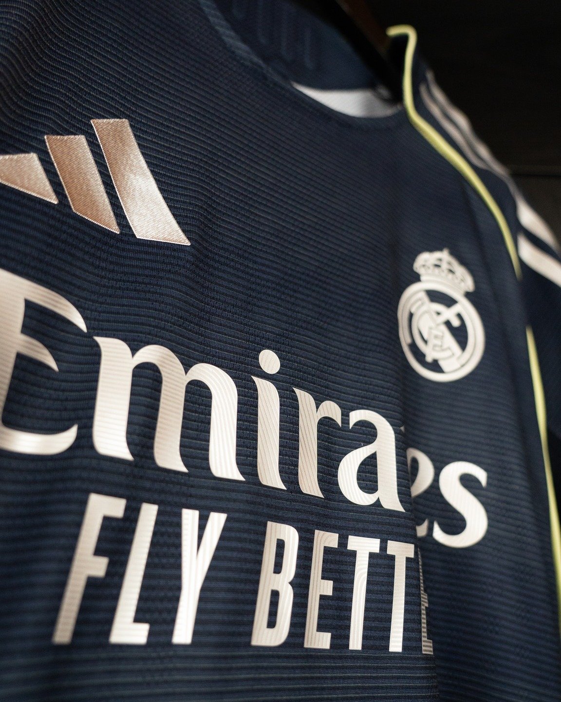 real madrid 2025/26 away imported thai grade jersey, player edition real madrid 2025/26 away imported thai grade jersey, player edition