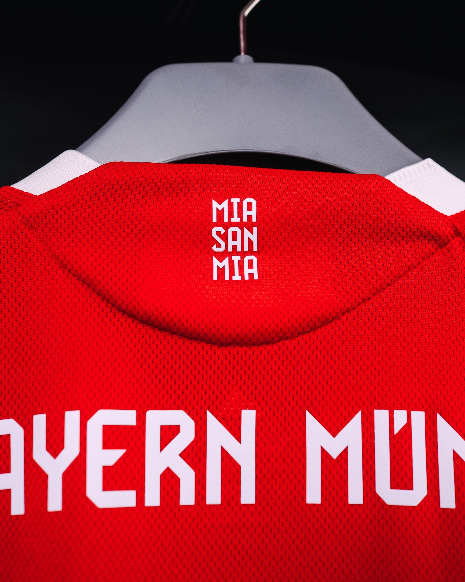 fc bayern munich 2025/26 home imported thai grade jersey, player edition fc bayern munich 2025/26 home imported thai grade jersey, player edition