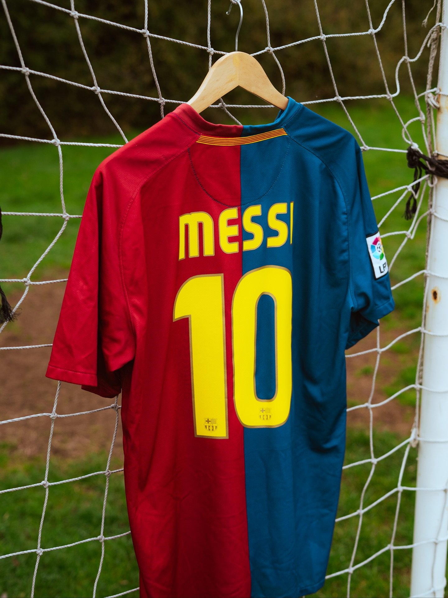 barcelona retro home 8/9 imported premium jersey barcelona retro home 8/9 imported premium jersey