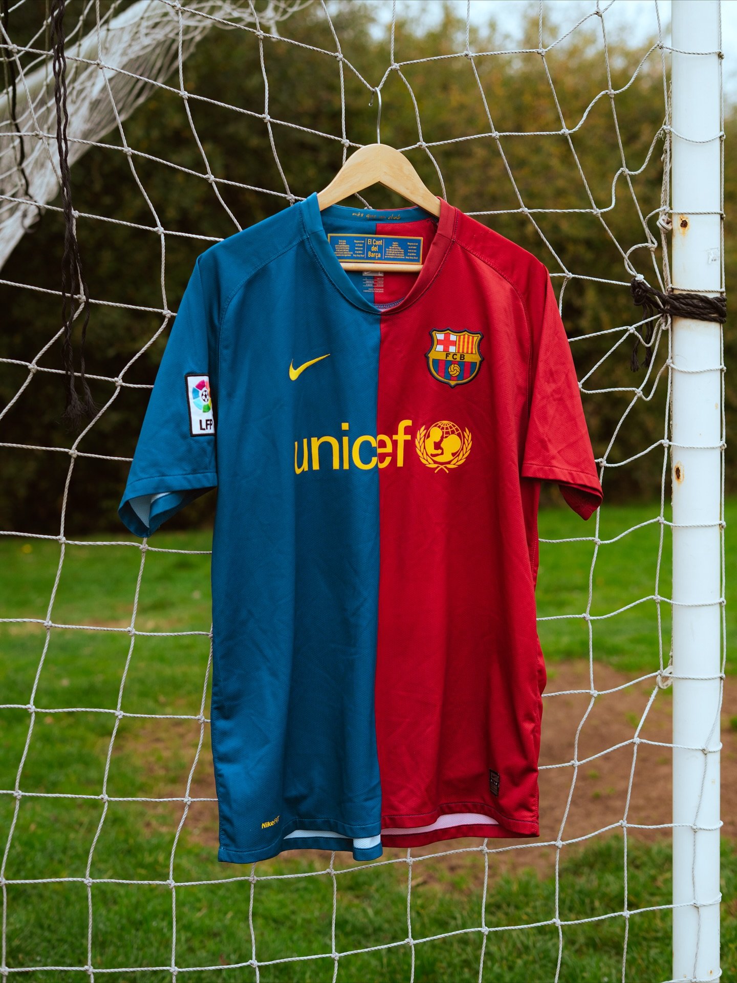 barcelona retro home 8/9 imported premium jersey barcelona retro home 8/9 imported premium jersey